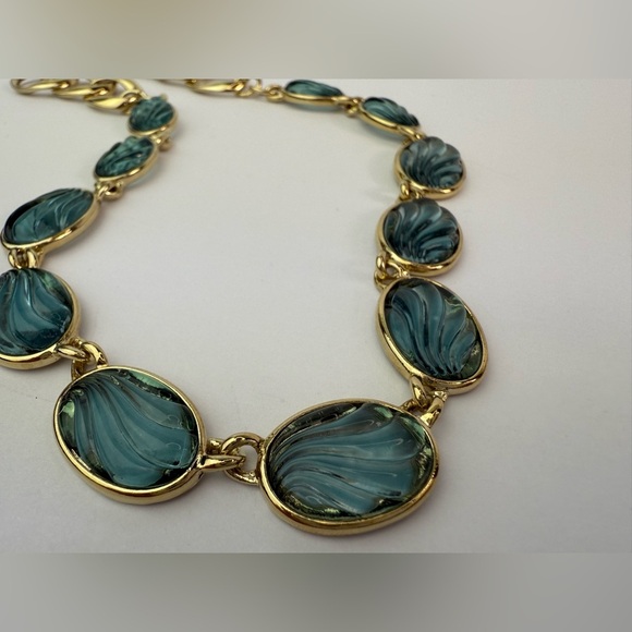 Vintage beach goddess faux gripoux/ cabochon  necklace - Picture 11 of 13